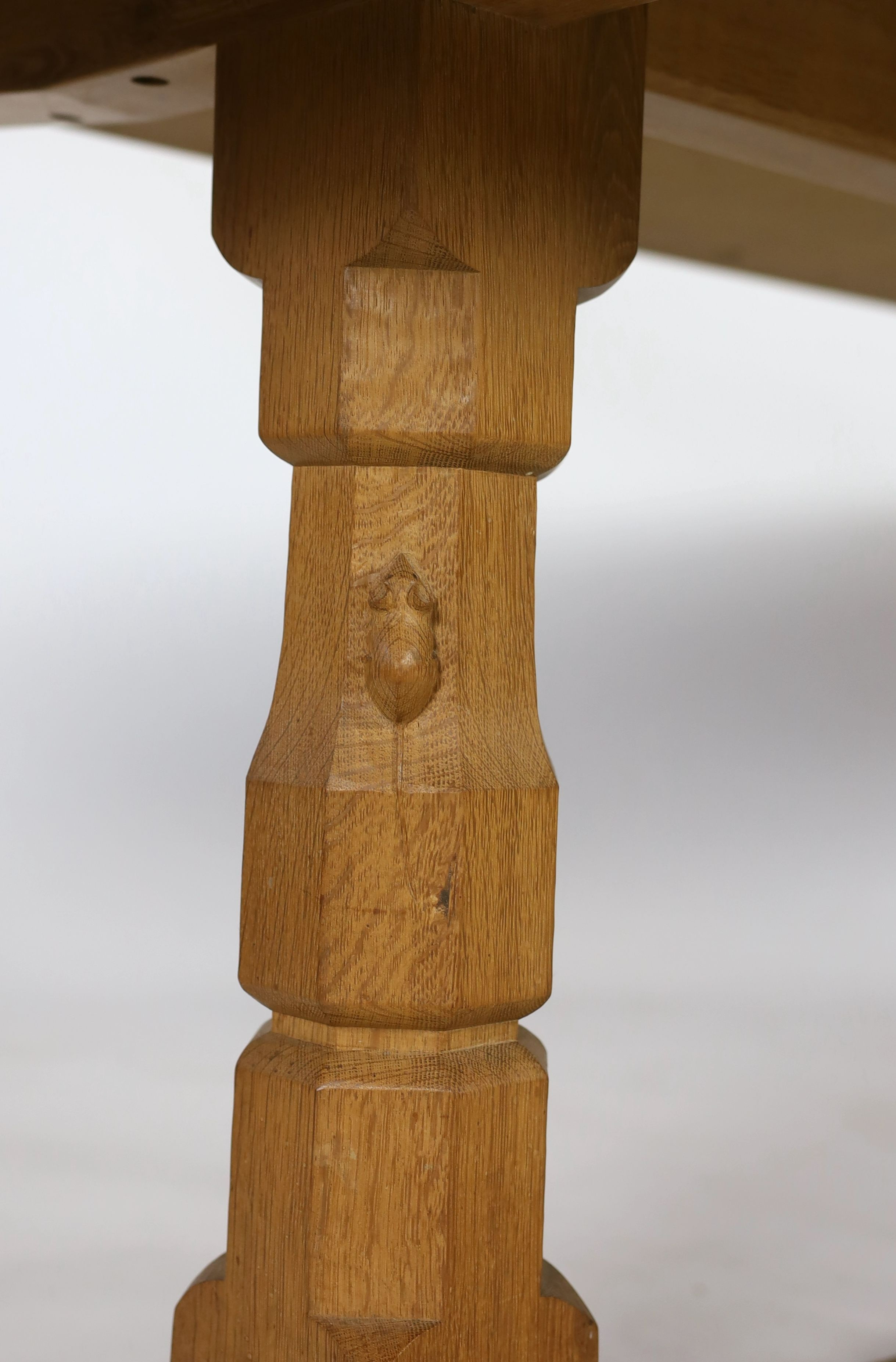 An oak 'Mouseman' refectory table by Robert Thompson of Kilburn 275 x 98cm, H.73cm